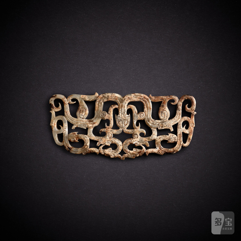 A white jade reticulated 'dragon' pendant, Eastern Zhou dynasty, Spring and Autumn period | 東周春秋 白玉鏤雕龍紋珮 - 图2